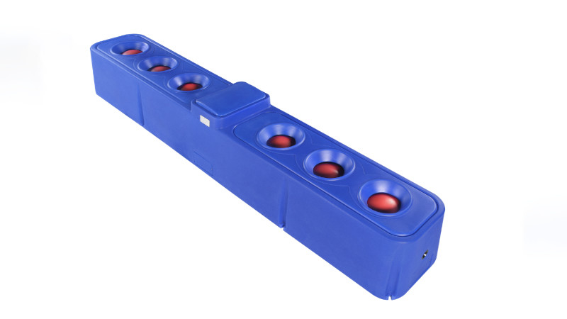 Bleu 300L LLDPE Auto Arrosage pour le bétail avec 6 appareils de chauffage électrique pour le bétail