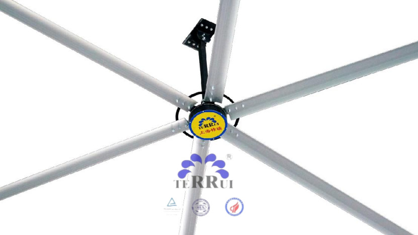 Ventilateur de plafond industriel avec débit d'air de 14300 m3/min pour atelier IP55 et alliage 6pcs