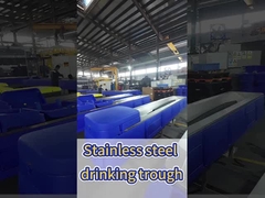 350 mm de hauteur de consommation Arrosage de vache avec mode de régulation de la température 15-40C et débit d'eau réglable